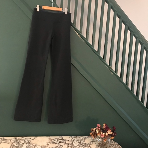 Lululemon black flare leggings - Picture 1 of 10